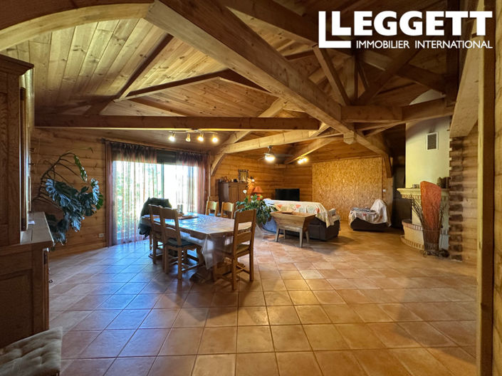 Image No.6-3 Bed House for sale