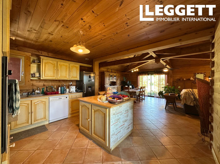 Image No.8-3 Bed House for sale