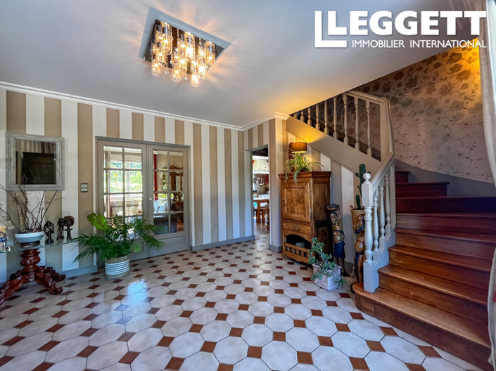 Image No.2-5 Bed House for sale