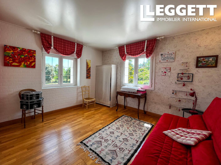 Image No.9-5 Bed House for sale