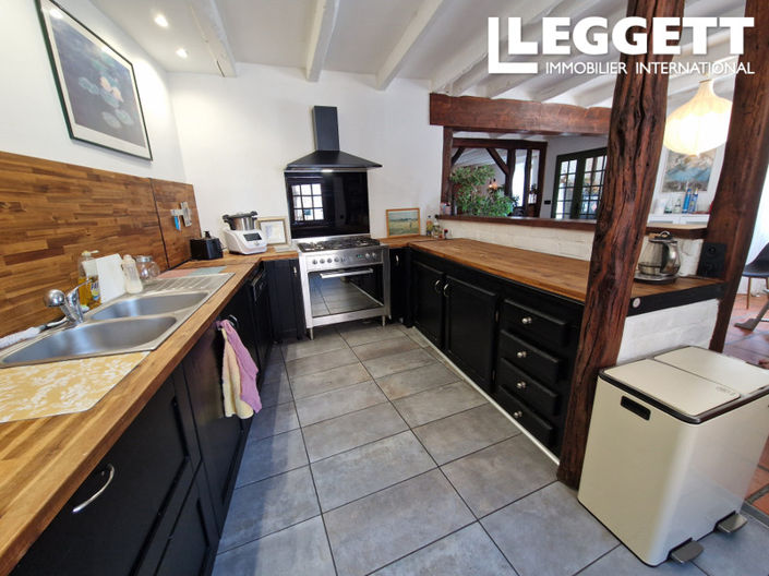 Image No.3-5 Bed House for sale