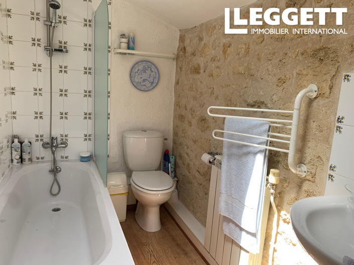 Image No.8-2 Bed House for sale