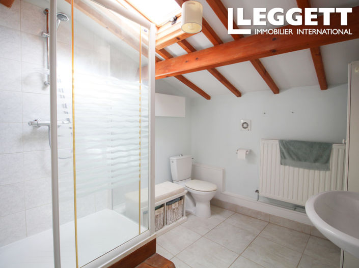 Image No.9-7 Bed House for sale