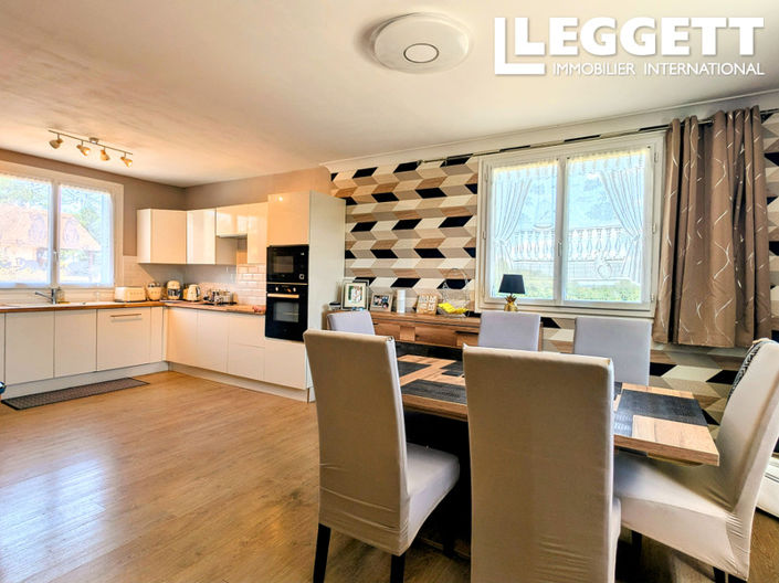 Image No.1-2 Bed House for sale