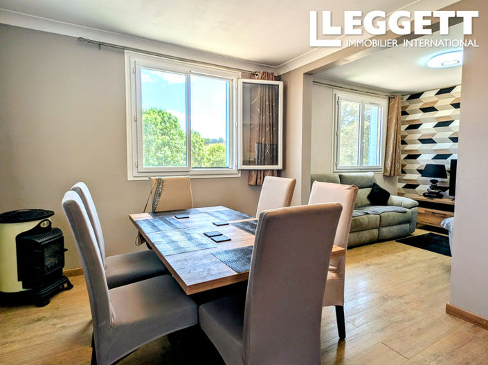 Image No.6-2 Bed House for sale