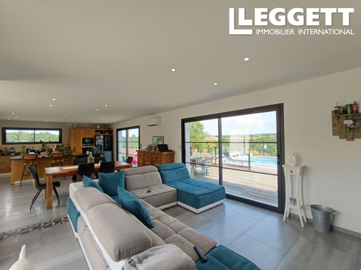 Image No.6-3 Bed House for sale