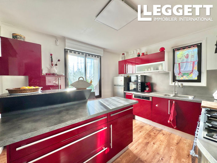 Image No.5-3 Bed House for sale