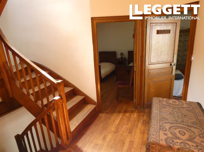 Image No.4-7 Bed House for sale