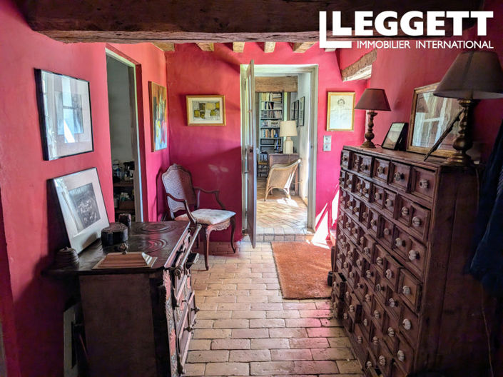 Image No.3-5 Bed House for sale