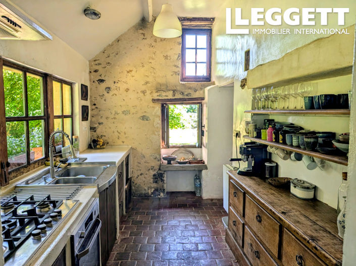 Image No.7-5 Bed House for sale