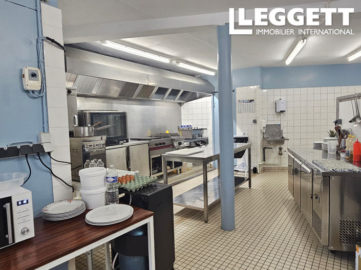 Image No.9-5 Bed Commercial for sale