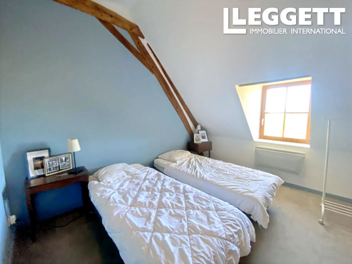 Image No.7-6 Bed House for sale