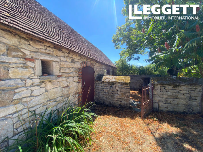 Image No.9-6 Bed House for sale