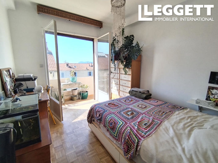 Image No.8-3 Bed Apartment for sale