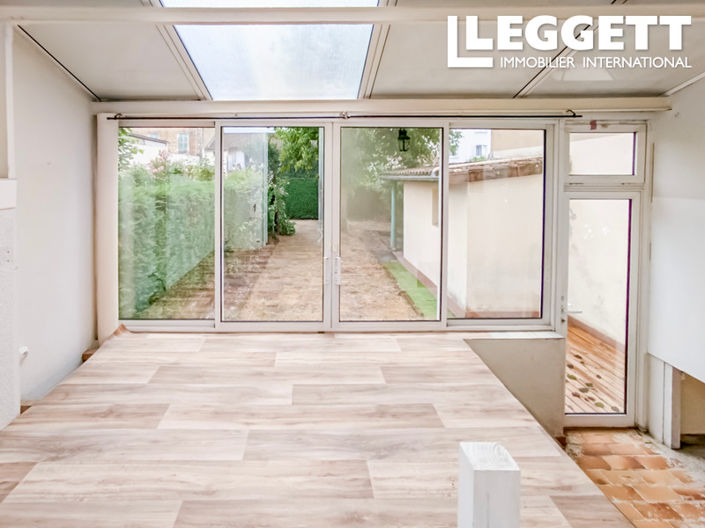 Image No.8-2 Bed House for sale