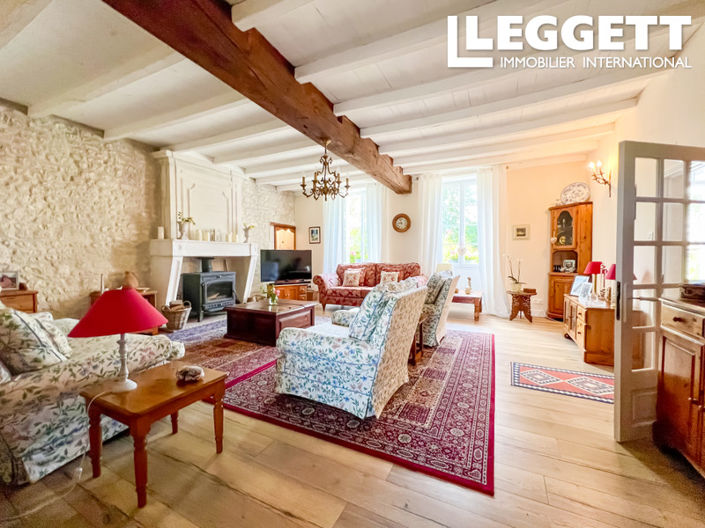 Image No.2-4 Bed House for sale