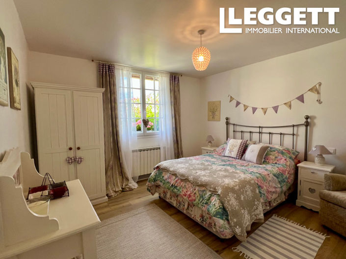 Image No.6-4 Bed House for sale