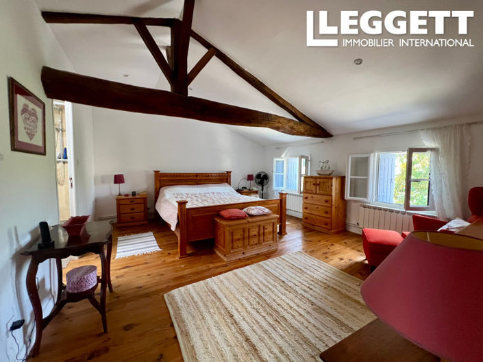 Image No.9-4 Bed House for sale