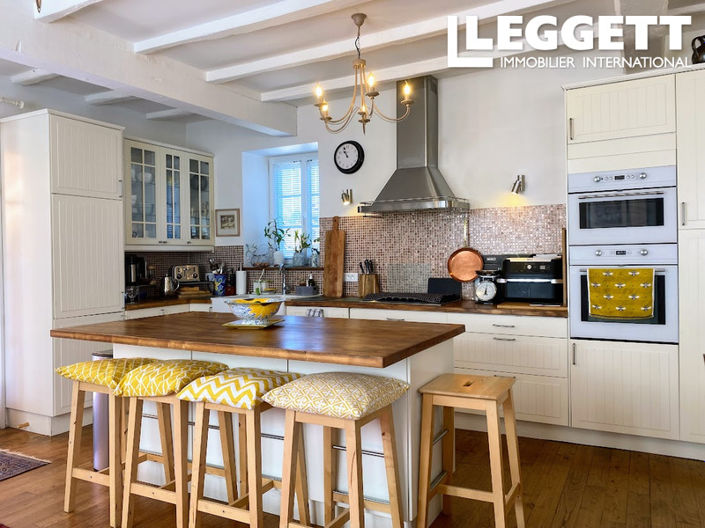 Image No.6-4 Bed House for sale