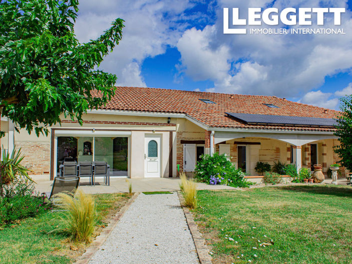 Image No.1-8 Bed House for sale