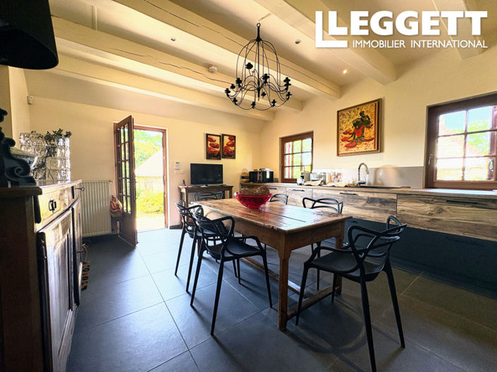 Image No.3-4 Bed House for sale