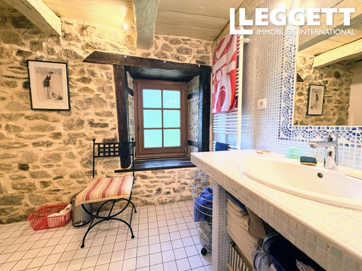 Image No.6-4 Bed House for sale