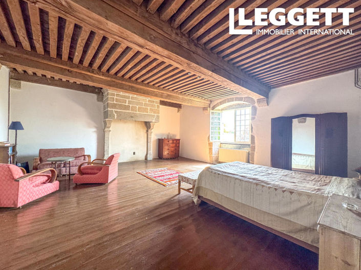 Image No.7-5 Bed House for sale