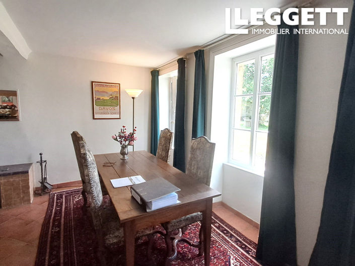 Image No.5-5 Bed House for sale