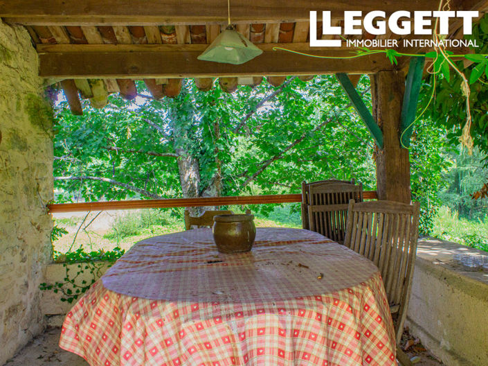 Image No.10-3 Bed House for sale