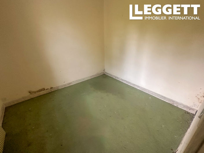 Image No.8-2 Bed House for sale