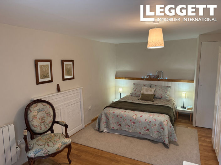 Image No.8-3 Bed House for sale