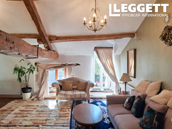 Image No.10-3 Bed House for sale