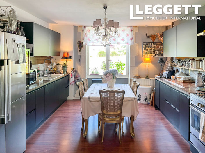 Image No.6-3 Bed House for sale