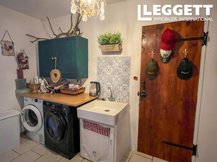 Image No.9-3 Bed House for sale