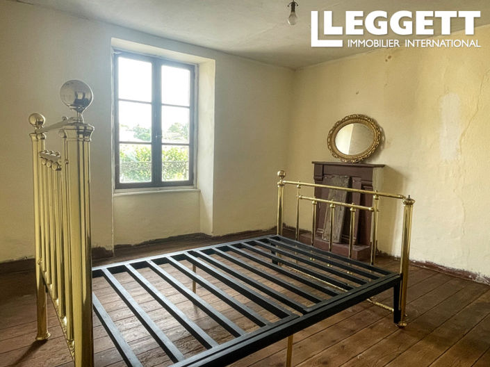 Image No.10-4 Bed House for sale