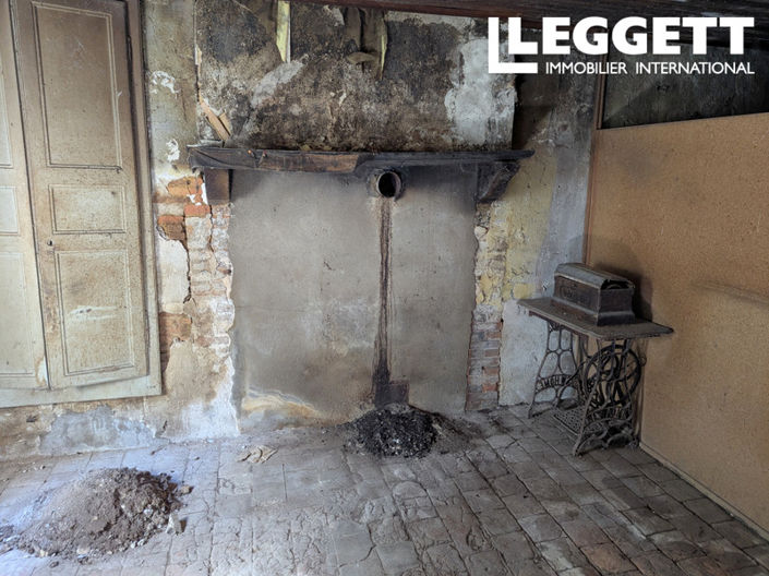 Image No.6-2 Bed House for sale