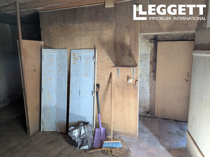 Image No.8-2 Bed House for sale