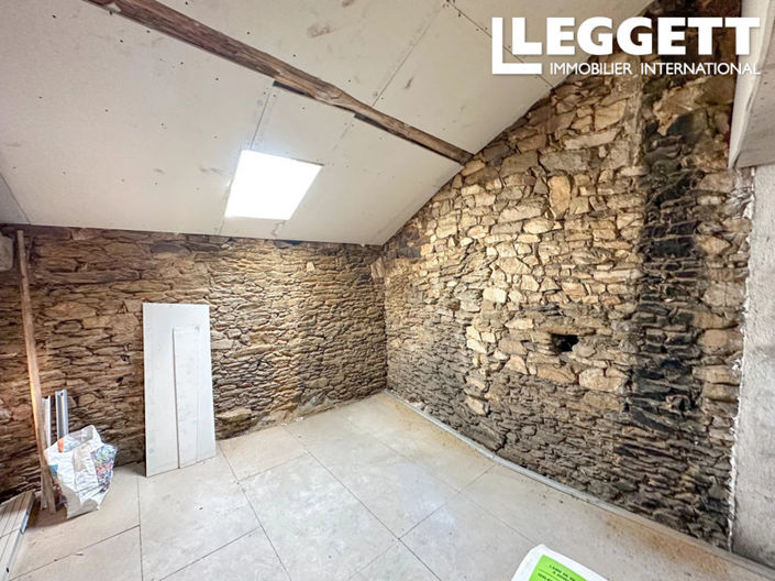 Image No.10-3 Bed House for sale