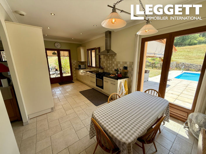 Image No.6-3 Bed House for sale