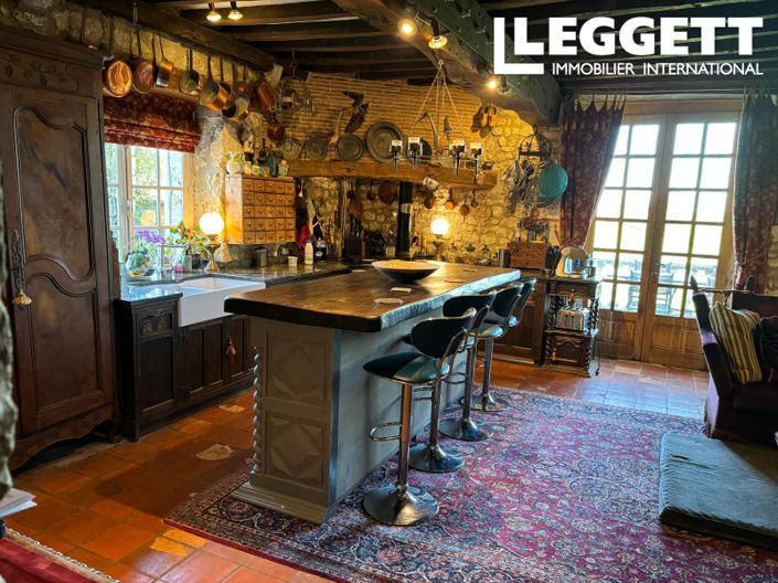 Image No.3-6 Bed House for sale