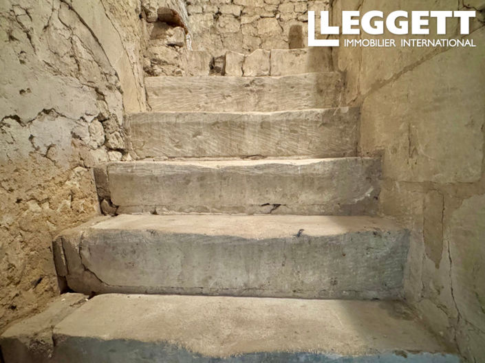 Image No.8-1 Bed House for sale