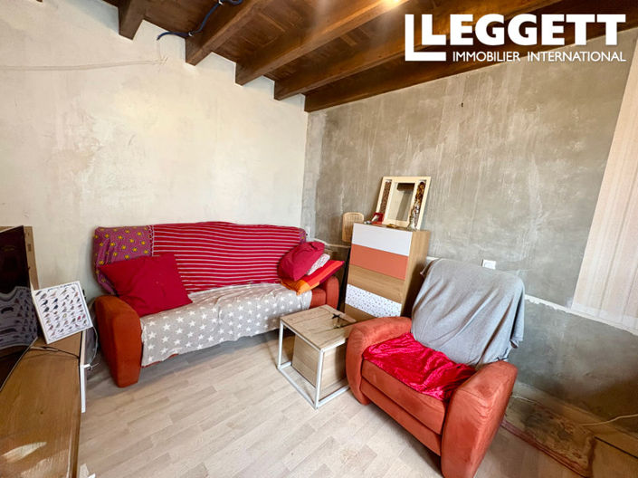 Image No.5-2 Bed House for sale