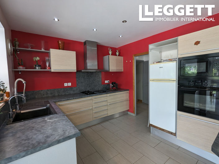 Image No.9-3 Bed House for sale