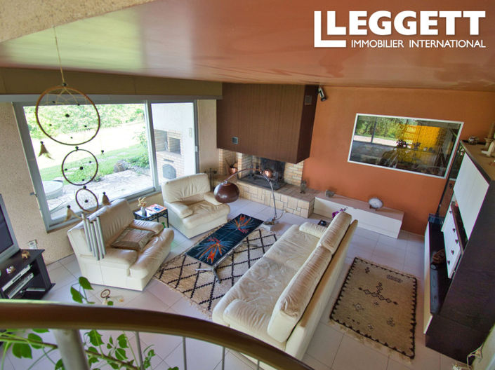 Image No.8-3 Bed House for sale