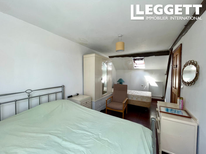 Image No.8-3 Bed House for sale