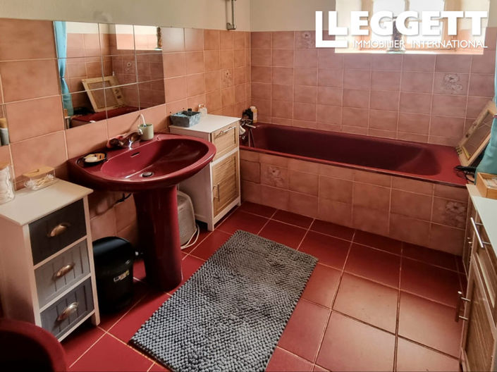 Image No.7-2 Bed House for sale