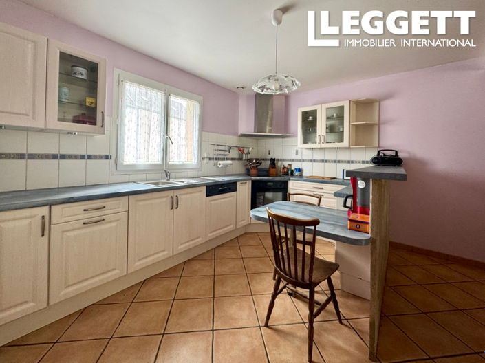 Image No.3-4 Bed House for sale