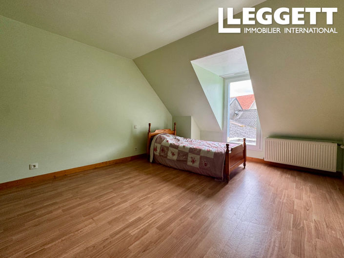 Image No.8-4 Bed House for sale