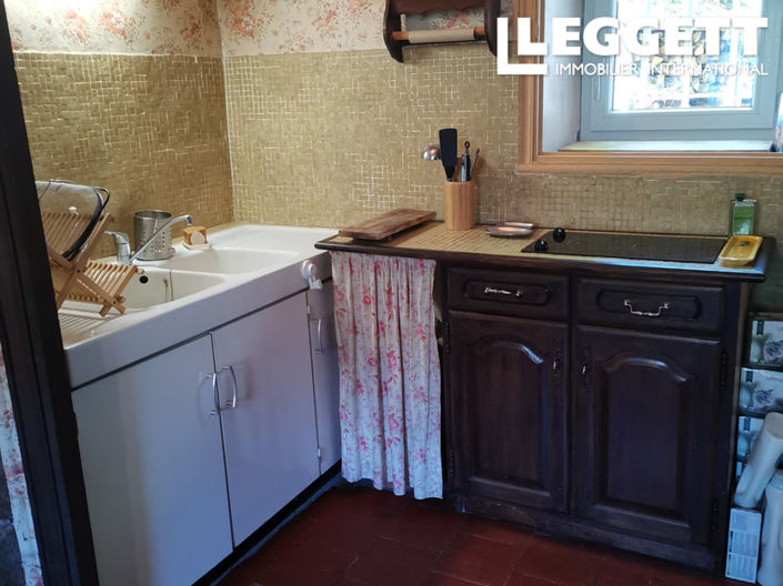 Image No.7-7 Bed House for sale