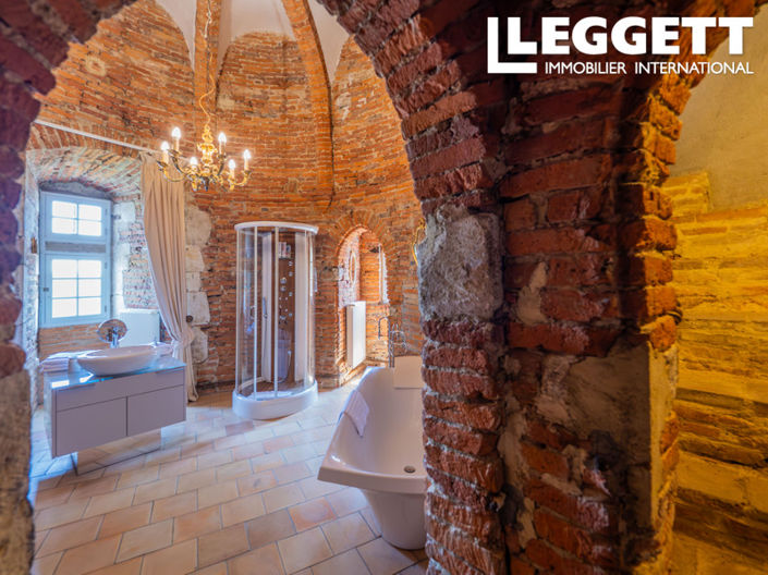 Image No.10-13 Bed Chateaux for sale